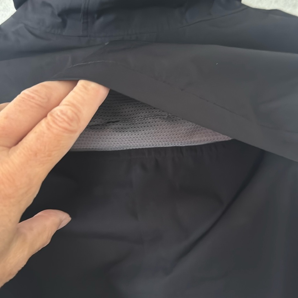 Lole Size XS Lainey Rain Jacket Durable Water Repellent (DWR) Breathable Black - Picture 15 of 17